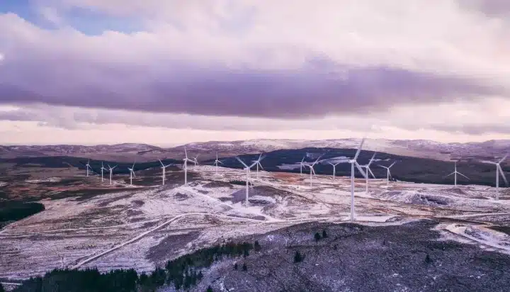 https://ongen.co.uk/wp-content/uploads/2021/11/sse-griffin-wind-farm-in-snow-fnz.webp