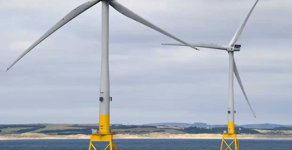 Scottish government in line for near-£700m payday after windfarm auction