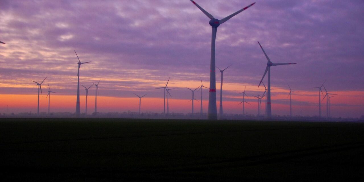 Wind generation hits highest ever availability with a peak of 17.6GW