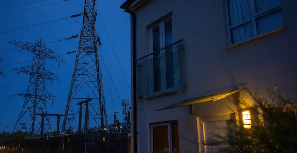UK: National Grid to pay households and businesses to cut electricity use again