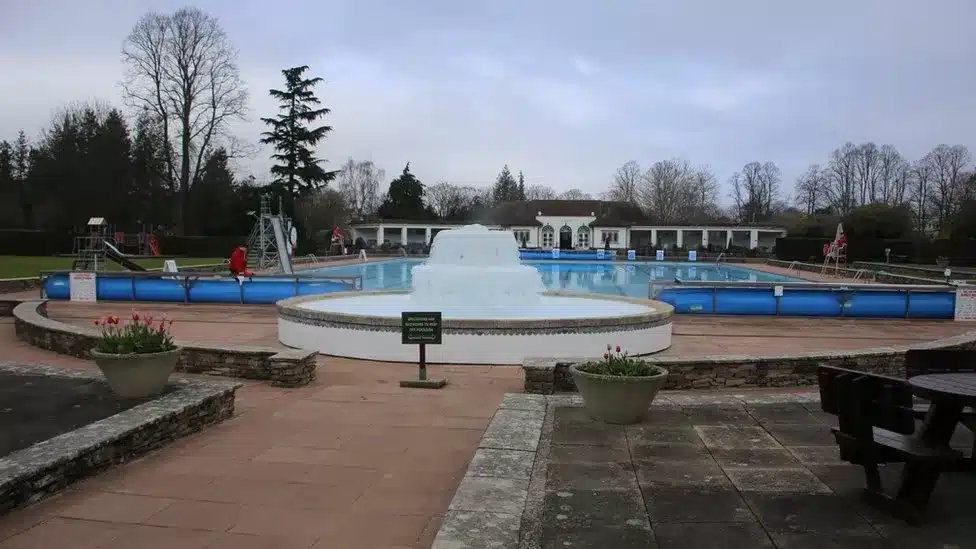 Sandford Parks Lido applies for solar power to fight closure