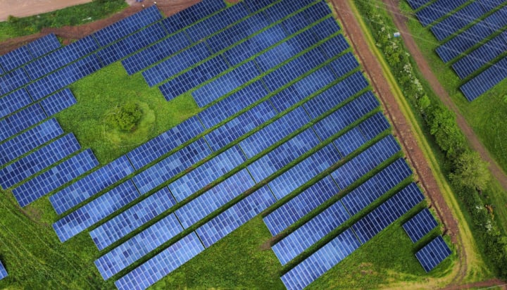 UK’s first transmission-connected solar farm powers up